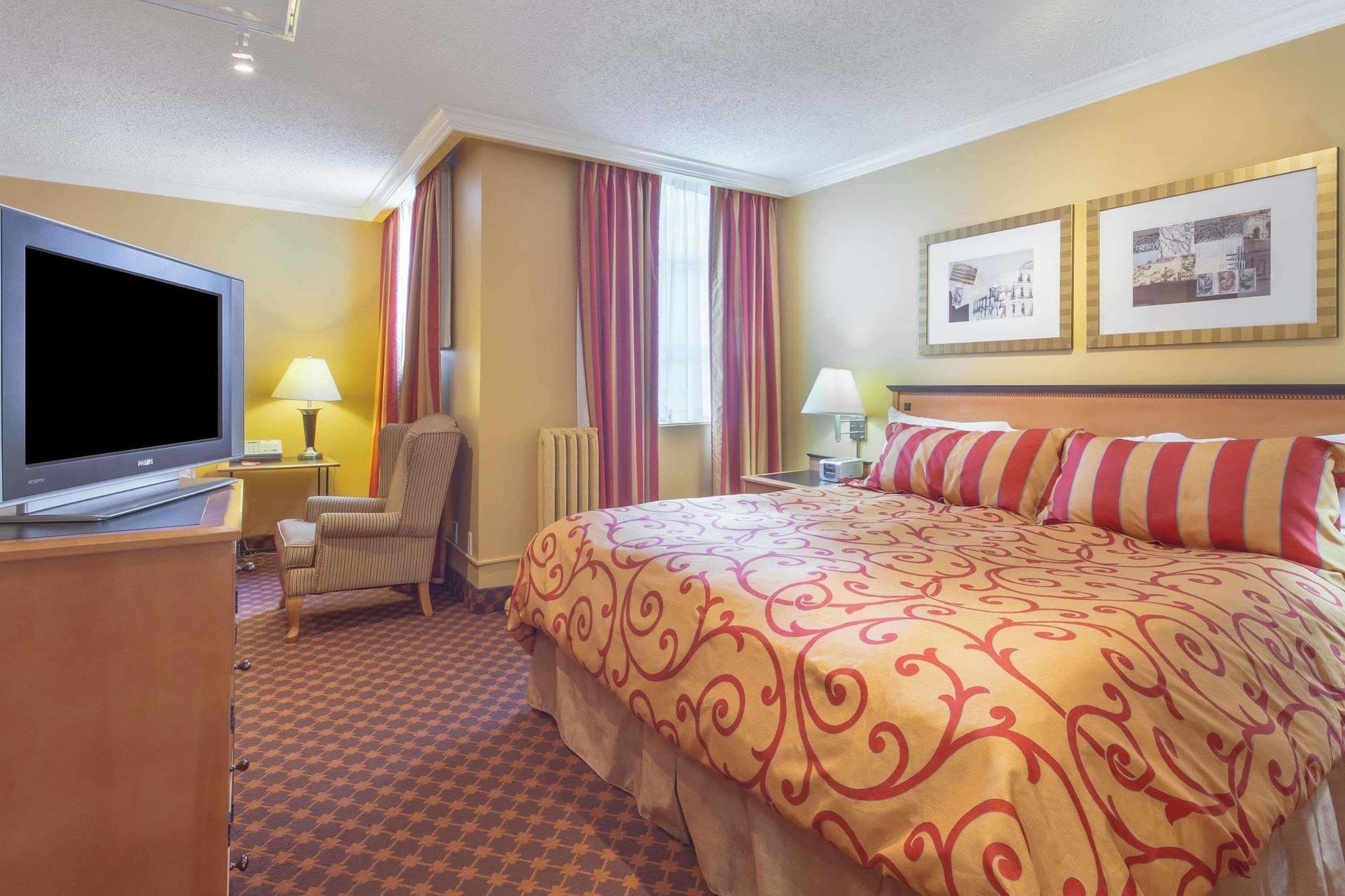 Howard Johnson By Wyndham Vancouver Downtown Bagian luar foto