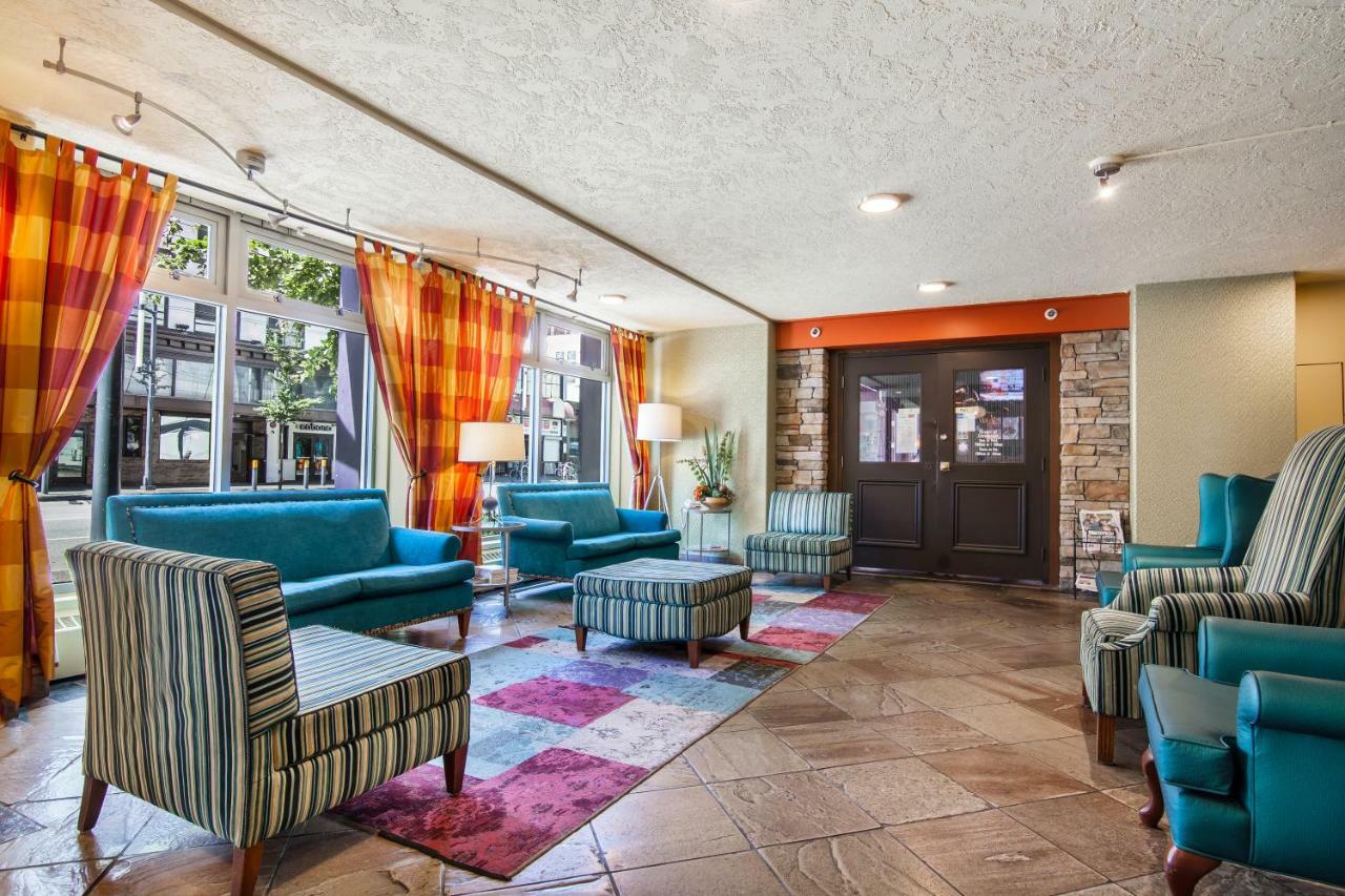 Howard Johnson By Wyndham Vancouver Downtown Bagian luar foto