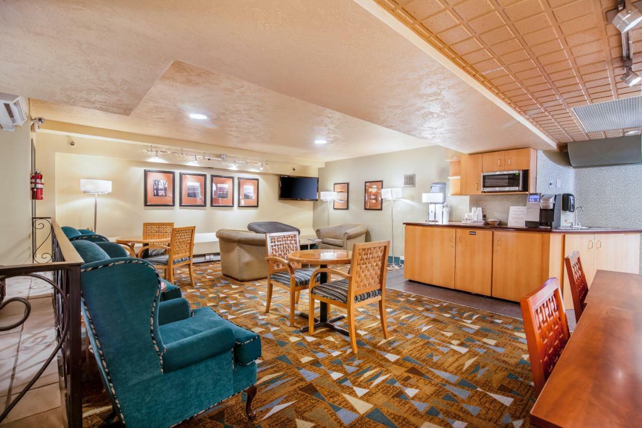 Howard Johnson By Wyndham Vancouver Downtown Bagian luar foto